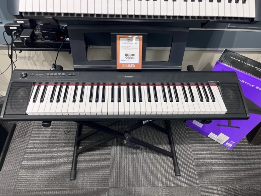 Yamaha - NP12 B